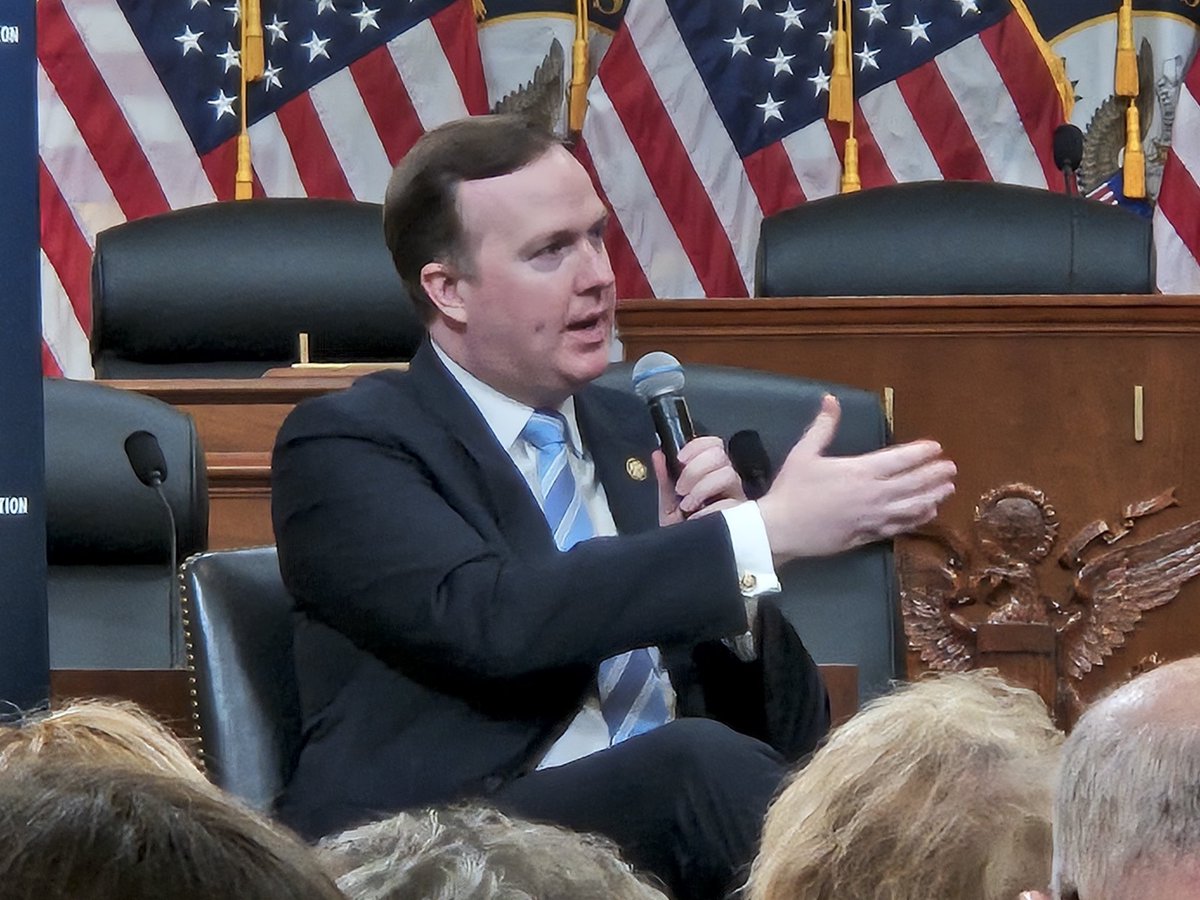 Exposición del Congresista Bryan Jack de Georgia (Atlanta), explica la red de relaciones que la Administración Trump ha establecido para ganar el voto de los conservadores, antes 'durmiendo', ahora despiertos para seguir creciendo en mayoría.
