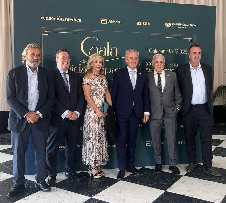 CESM (@cesm_sindicatos) on Twitter photo ✅Este #FelizJueves el presidente y el secretario general de <a href="/cesm_sindicatos/">CESM</a> <a href="/DrMiguelLazaro/">Miguel Lázaro</a> y <a href="/victorpedrera/">Víctor Pedrera Carbonell</a> participan en la #GalaSanidad2025 de <a href="/redaccionmedica/">Redacción Médica</a> junto a miembros de <a href="/CGCOM_Esp/">Consejo General de Médicos</a> <a href="/TomasCoboCastro/">Tomás Cobo Castro</a> <a href="/eguilabert/">Enrique Guilabert</a> <a href="/V_izura/">Virginia Izura Azanza</a> <a href="/ICOMSEGOVIA/">Comsegovia</a>
#NoticiasCESM #SindicatoMédico ✅Este #FelizJueves el presidente y el secretario general de <a href="/cesm_sindicatos/">CESM</a> <a href="/DrMiguelLazaro/">Miguel Lázaro</a> y <a href="/victorpedrera/">Víctor Pedrera Carbonell</a> participan en la #GalaSanidad2025 de <a href="/redaccionmedica/">Redacción Médica</a> junto a miembros de <a href="/CGCOM_Esp/">Consejo General de Médicos</a> <a href="/TomasCoboCastro/">Tomás Cobo Castro</a> <a href="/eguilabert/">Enrique Guilabert</a> <a href="/V_izura/">Virginia Izura Azanza</a> <a href="/ICOMSEGOVIA/">Comsegovia</a>
#NoticiasCESM #SindicatoMédico