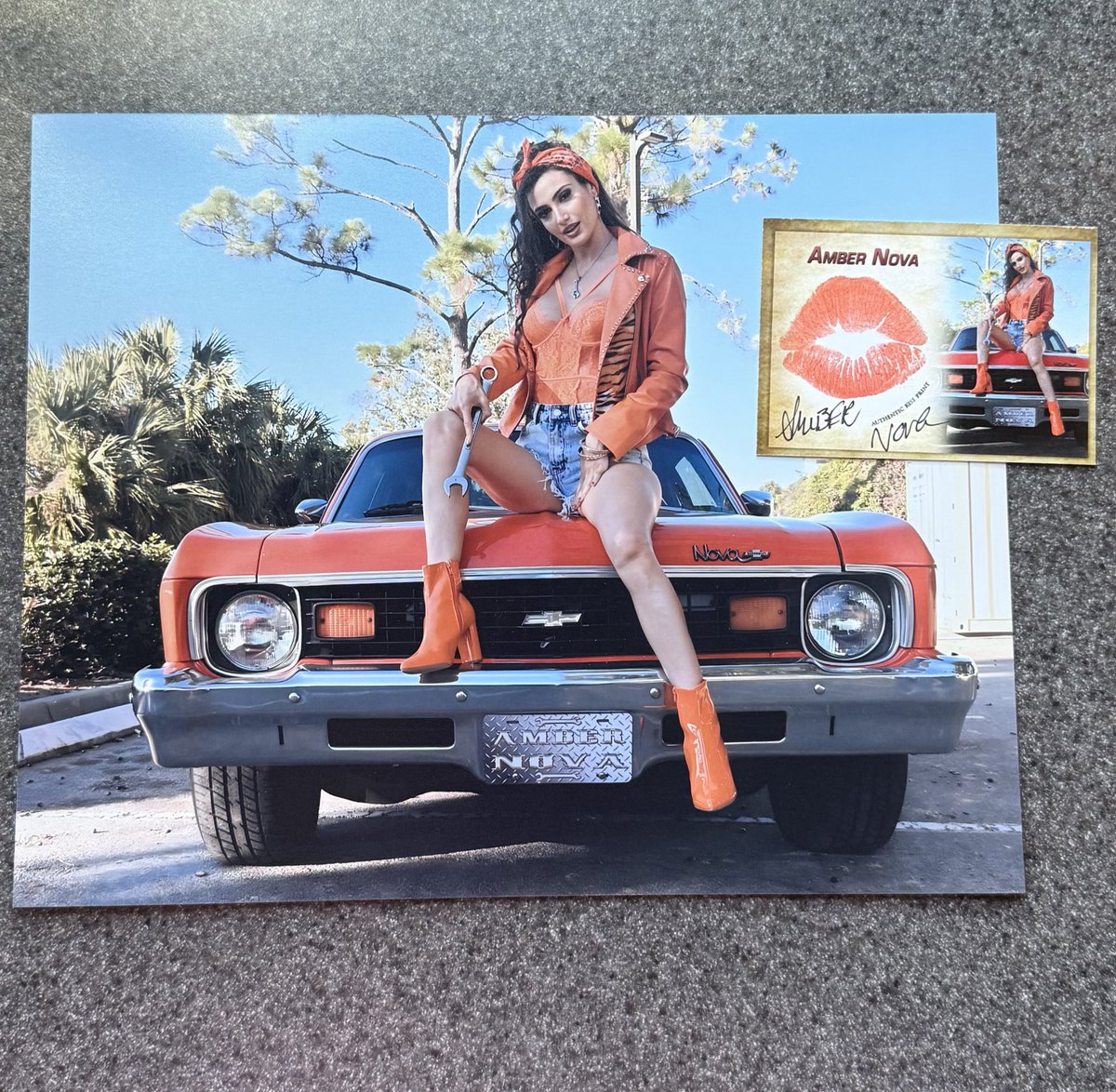 🔧Strength in every Gear ⚙️ 
Grace in every turn 🧡

💥 New 8x10 autographs ✍🏻 And 
Kiss 💋 Cards Limited Quantity Available 
DM “Autograph ” #AmberNova #WomensWrestling