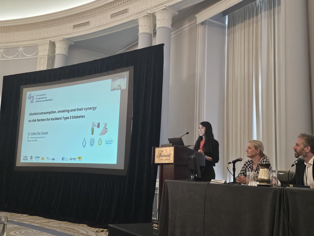 Human Nutrition Unit - URV (@nutrihumana_urv) on Twitter photo <a href="/NanBabio/">Nancy Babio</a> <a href="/JordiSalasSalva/">Jordi Salas Salvadó</a> In a fascinating session of short oral abstracts:
1/ 🔬<a href="/paz_graniel/">Indira Paz-Graniel</a> presented on the synergistic role of alcohol consumption & smoking in the development of T2D, highlighting the complex interaction of these habits on T2D onset. <a href="/NanBabio/">Nancy Babio</a> <a href="/JordiSalasSalva/">Jordi Salas Salvadó</a> In a fascinating session of short oral abstracts:
1/ 🔬<a href="/paz_graniel/">Indira Paz-Graniel</a> presented on the synergistic role of alcohol consumption & smoking in the development of T2D, highlighting the complex interaction of these habits on T2D onset.