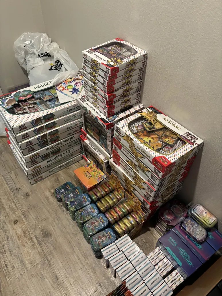 🚨 POKEMON GIVEAWAY! 🚨

🎁 How to enter:
✅ Follow us
❤️ Like this post
🔁 Retweet + Tag 2 friends
💬 Join our Discord for a bonus entry: discord.gg/LunchMoney

⏳ Winners picked in 72 hrs – check your DMs!
#Pokemon #PokemonTCG #PokemonCards #PokemonCollector #DestinedRivals
