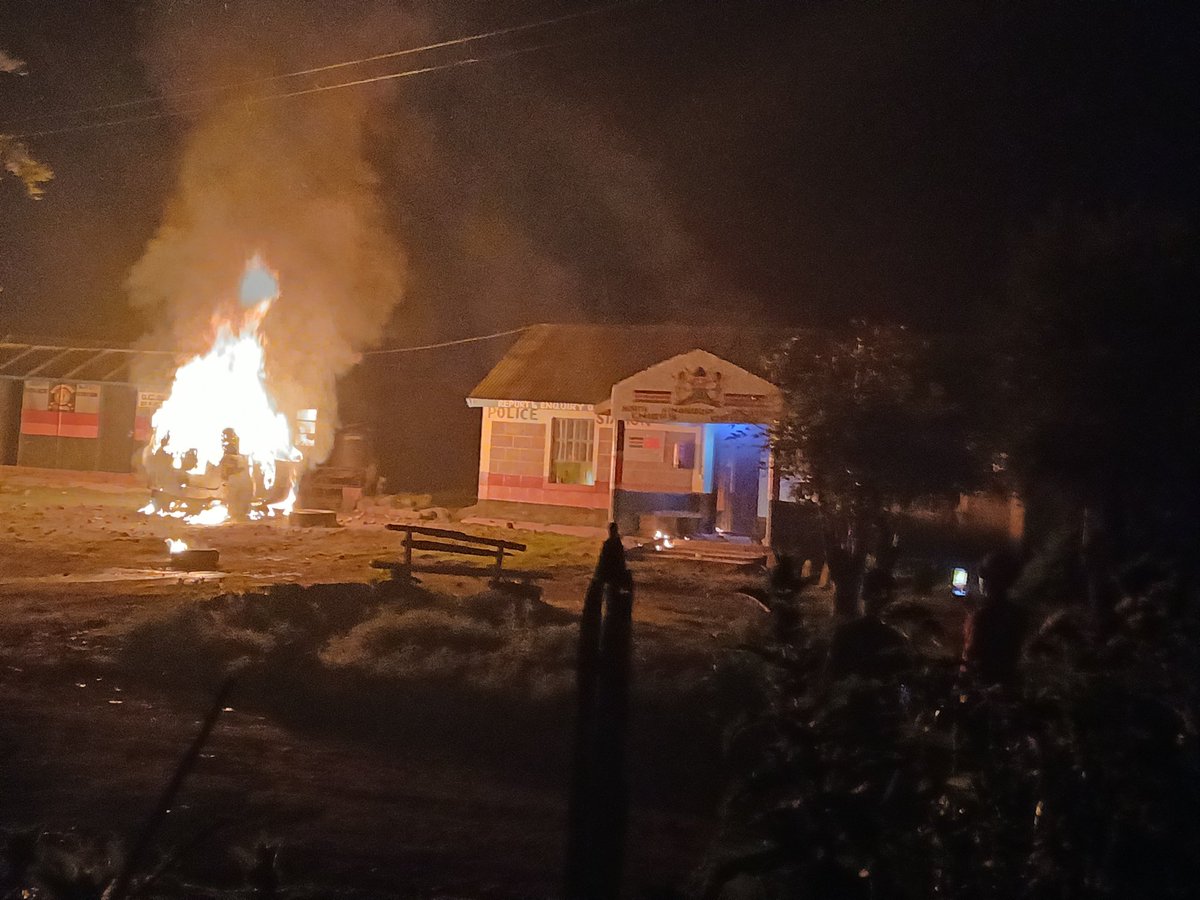 Ndunyu njeru  Police station on fire in Nyandarua. This happened after a police officer shot a resident.
