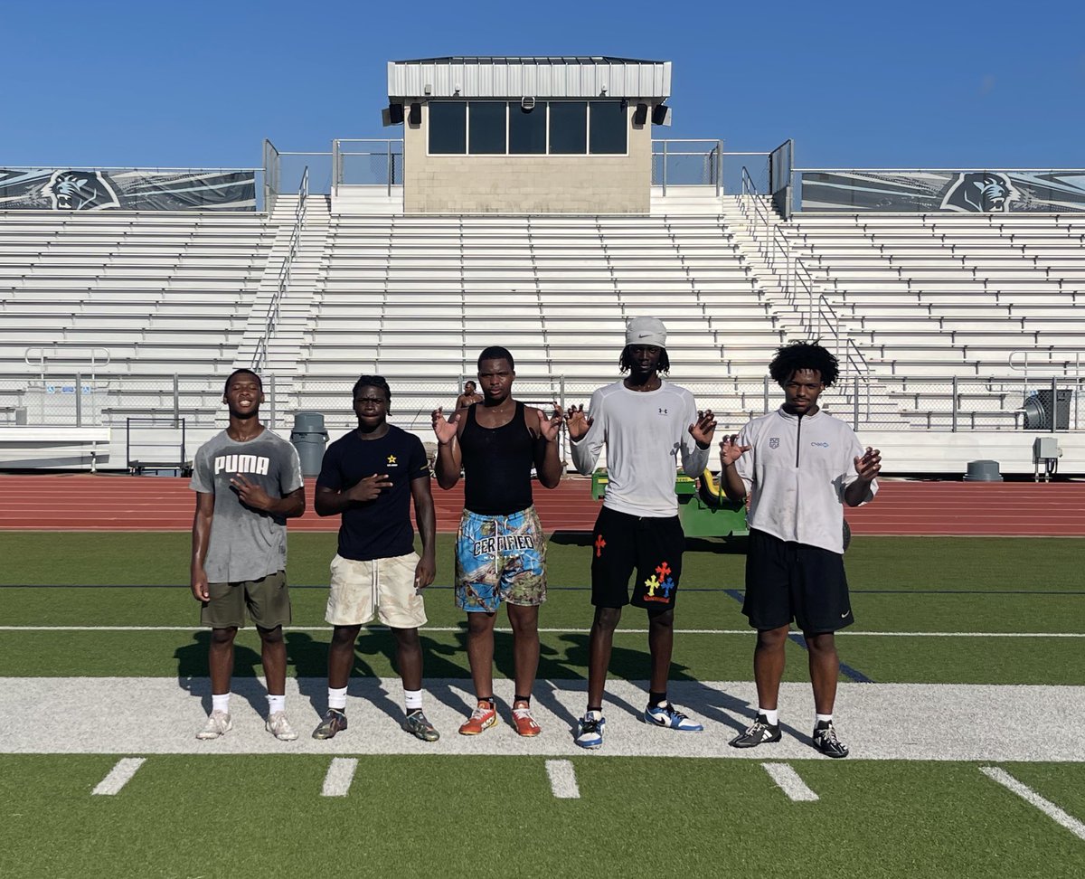 Ultimate sharks and minnows champions!
