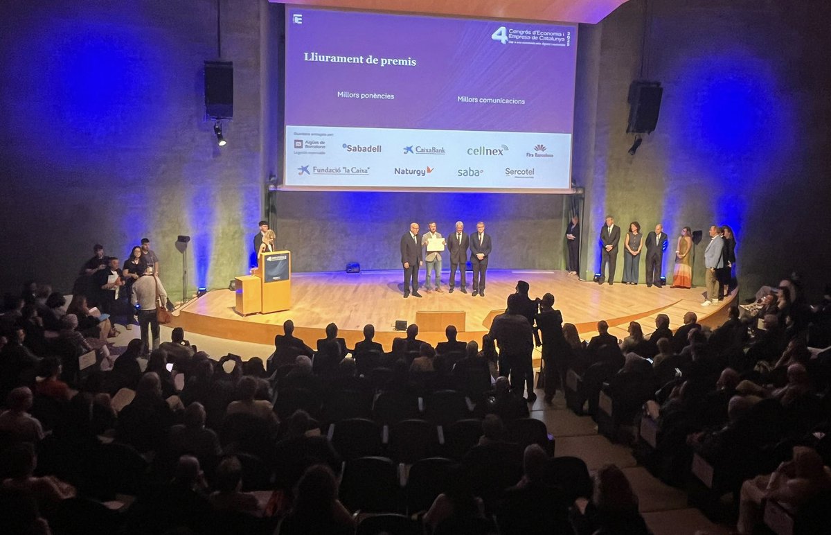 Joan Martí Estévez (@jmarticlusters) on Twitter photo Moltes gràcies a <a href="/economistescat/">Col·legi d'Economistes de Catalunya</a> pel guardó a l’article:” Perquè #Harvard estudia la política de #clusters de #Catalunya ? responc en base a 4 perspectives:institucional,econòmica, #competitivitat,posicionament cc <a href="/accio_cat/">ACCIÓ</a> <a href="/ComissioEuropea/">Comissió Europea 🇪🇺</a> <a href="/tcinetwork/">TCI Network</a> Moltes gràcies a <a href="/economistescat/">Col·legi d'Economistes de Catalunya</a> pel guardó a l’article:” Perquè #Harvard estudia la política de #clusters de #Catalunya ? responc en base a 4 perspectives:institucional,econòmica, #competitivitat,posicionament cc <a href="/accio_cat/">ACCIÓ</a> <a href="/ComissioEuropea/">Comissió Europea 🇪🇺</a> <a href="/tcinetwork/">TCI Network</a>