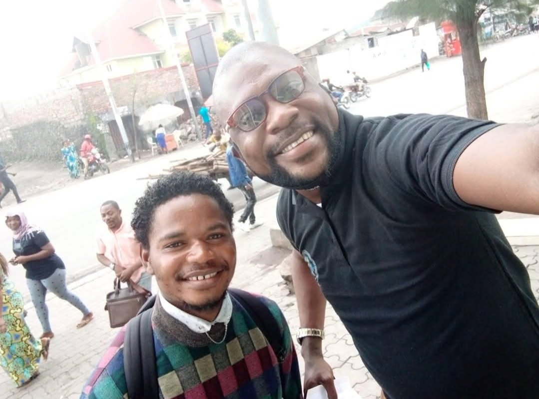 Sugira Mireille🇨🇩 (@sugiramireille) on Twitter photo Est-ce vrai ? Ludovic Kalengayi n’est plus en vie ? Je vois cette information partout.
Il est le prisonnier personnel de <a href="/PatrickMuyaya/">Patrick Muyaya</a>. Pourtant, on n’entendra jamais le soi-disant ancien prisonnier politique <a href="/StanysBujakera/">Stanis Bujakera Tshiamala</a> parler de lui, jamais, malgré les prétendues tortures Est-ce vrai ? Ludovic Kalengayi n’est plus en vie ? Je vois cette information partout.
Il est le prisonnier personnel de <a href="/PatrickMuyaya/">Patrick Muyaya</a>. Pourtant, on n’entendra jamais le soi-disant ancien prisonnier politique <a href="/StanysBujakera/">Stanis Bujakera Tshiamala</a> parler de lui, jamais, malgré les prétendues tortures