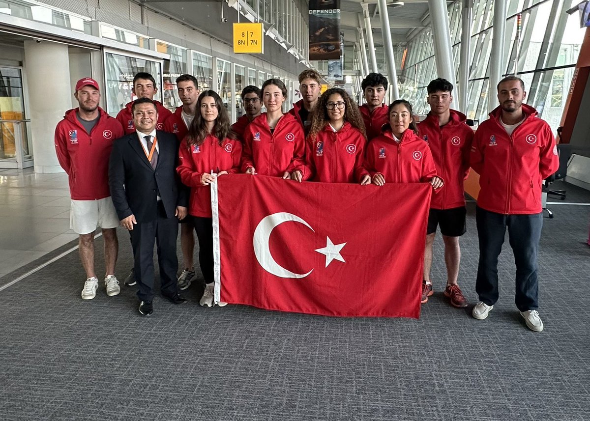 Türkiye in Poland (@tc_varsovabe) on Twitter photo 18-25 Haziran tarihleri arasında Puck şehrinde düzenlenen ILCA 4 Avrupa Şampiyonası’na katılan Yelken Milli Takımımız ⛵️<a href="/TurkiyeYelken/">Türkiye Yelken Federasyonu</a> biri Avrupa Şampiyonluğu olmak üzere toplamda altı 🏆 ile ülkemize dönüyor.
Sporcularımızı tebrik ediyor, başarılarının devamını diliyoruz. 🇹🇷 18-25 Haziran tarihleri arasında Puck şehrinde düzenlenen ILCA 4 Avrupa Şampiyonası’na katılan Yelken Milli Takımımız ⛵️<a href="/TurkiyeYelken/">Türkiye Yelken Federasyonu</a> biri Avrupa Şampiyonluğu olmak üzere toplamda altı 🏆 ile ülkemize dönüyor.
Sporcularımızı tebrik ediyor, başarılarının devamını diliyoruz. 🇹🇷