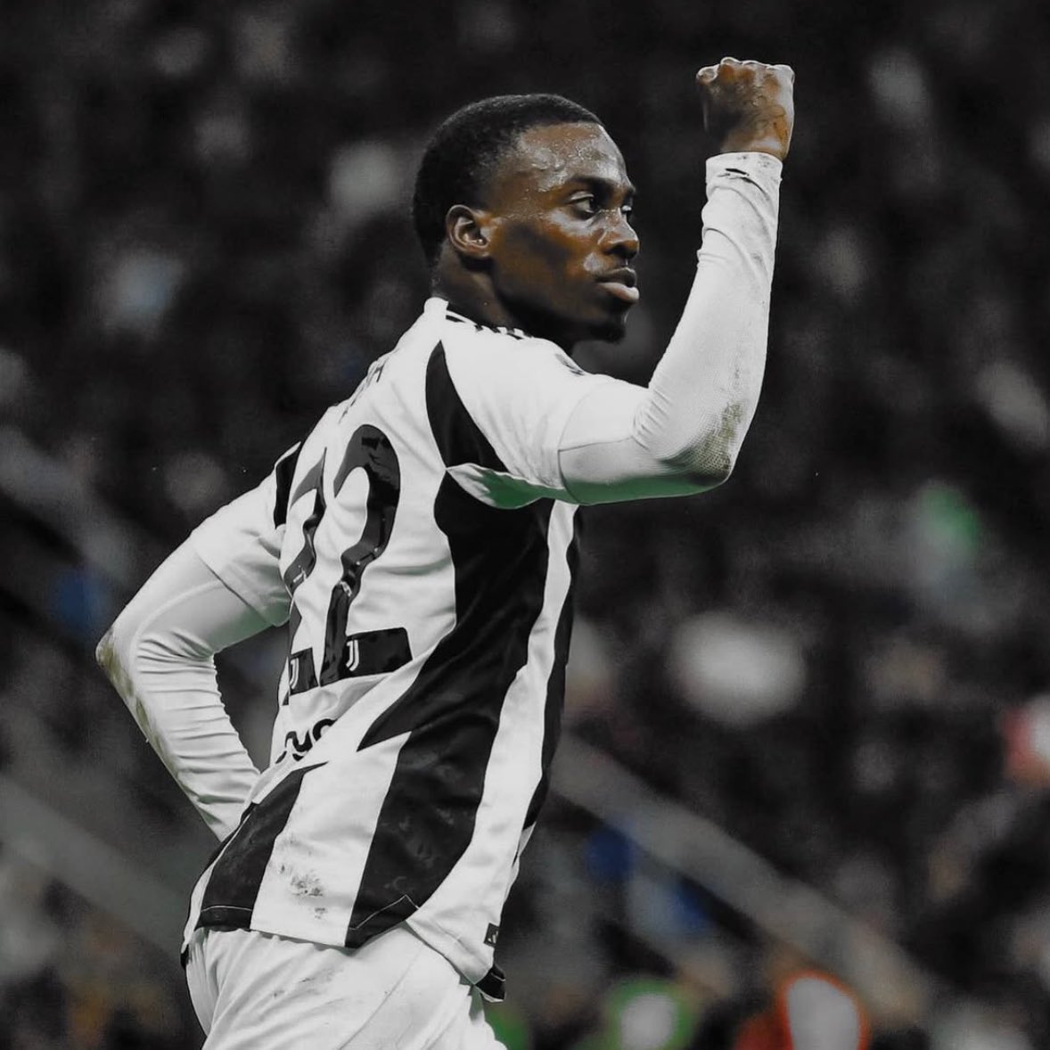FabrizioRomano's tweet photo. 🚨⚠️ Samuel Mbangula and Timothy Weah, not even on the bench for Juventus tonight.

Both are subject of club to club talks between Nottingham Forest and Juventus. https://t.co/2fN2obHiKw