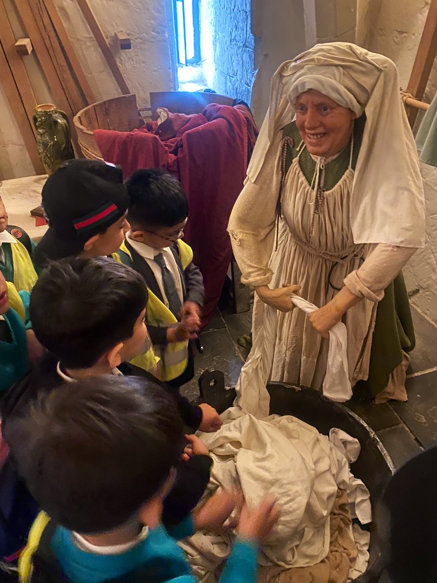 Miss Kingston tweet media