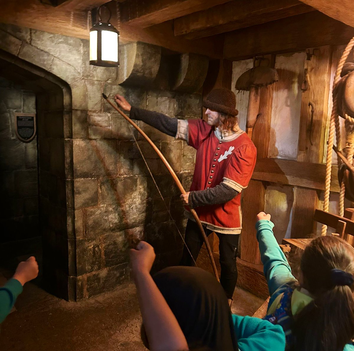 Miss Kingston tweet media