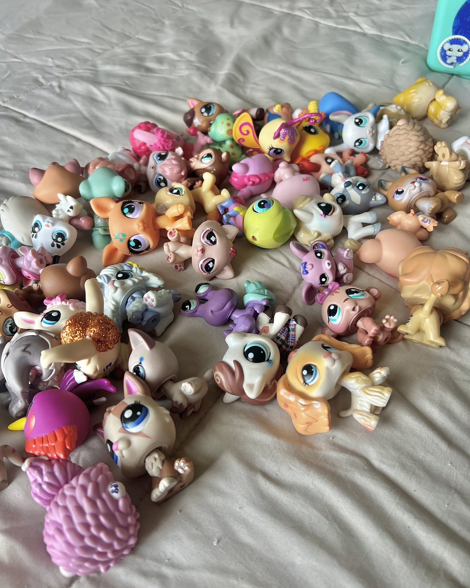 faebite_'s tweet photo. my lps °❀⋆.ೃ࿔*:･ https://t.co/dj25AY2efb