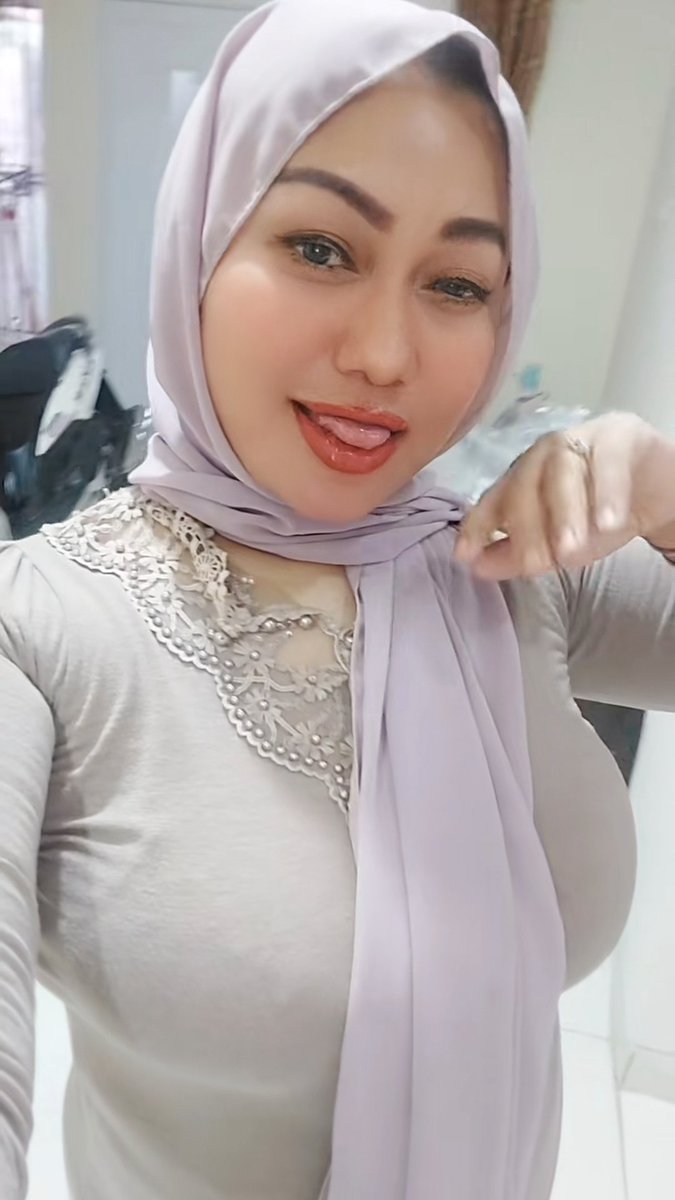 mamahitaaa's tweet image. ngentott yuk