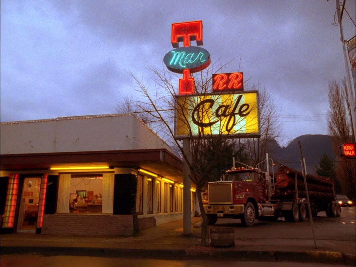 not to be hyperbolic but having a coffee and pie in the r.r. diner would fix all my problems