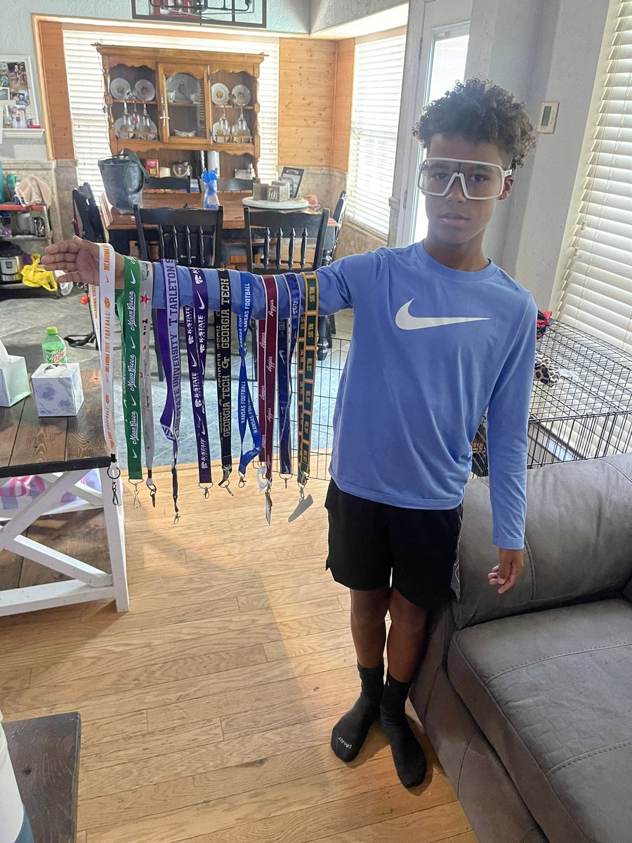 Caleb Hunt (@coachcalebhunt) on Twitter photo <a href="/BradenBach2026/">Braden Bach 3⭐</a> being the class act that he is, surprised my nephew Khelden Washington, with some gear from some of the many colleges he visited. Well done Mom, Dad, <a href="/argylegridiron/">Argyle Football</a> , and <a href="/ArgyleISD/">Argyle ISD</a>! And Congrats <a href="/TCUFootball/">TCU Football</a>, you’re getting a good one!
#EYES <a href="/BradenBach2026/">Braden Bach 3⭐</a> being the class act that he is, surprised my nephew Khelden Washington, with some gear from some of the many colleges he visited. Well done Mom, Dad, <a href="/argylegridiron/">Argyle Football</a> , and <a href="/ArgyleISD/">Argyle ISD</a>! And Congrats <a href="/TCUFootball/">TCU Football</a>, you’re getting a good one!
#EYES