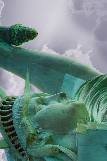 When America loses WWIII France should take back the Statue of Liberty and Trump should stand before it and recreate the End of Evangelion poster