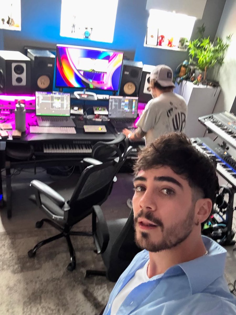 joscore_'s tweet photo. se ven TAN boyfriend lloro https://t.co/BrAOpu913J
