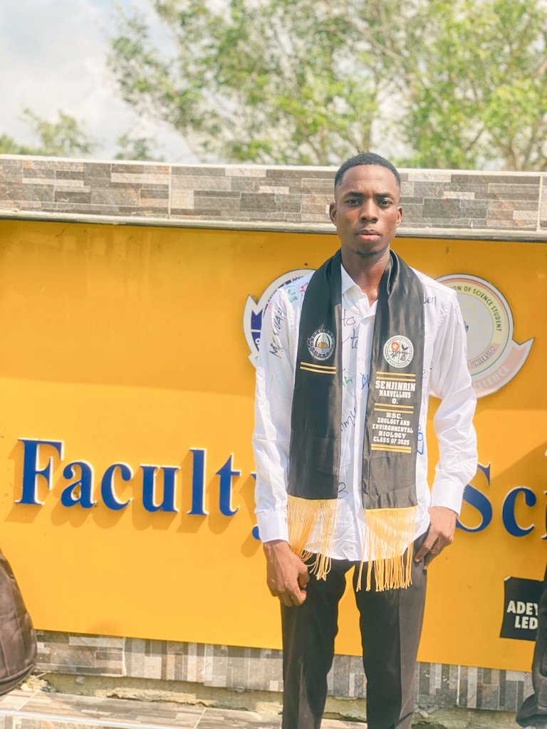 SenjirinM's tweet photo. Through every page, every prayer, every sleepless night, God was there. Bsc. Zoology wasn’t just earned, it was gifted by grace. From the wild wonders of nature to the quiet miracles within, I saw His hand, I felt His strength. This is my testimony. To God be all the glory. 🙌🎓 https://t.co/6ljtxpytfZ