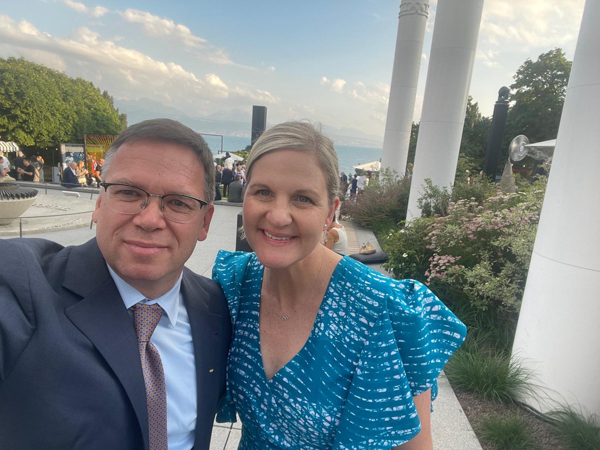 History in the making, new era kick-off at the #IOC in Lausanne💪Opened, honest, future-oriented discussion with all members re challenges&amp;opportunities for the Movement - great start, #KirstyCoventry! Members are united and backing You, Madam President 😎
