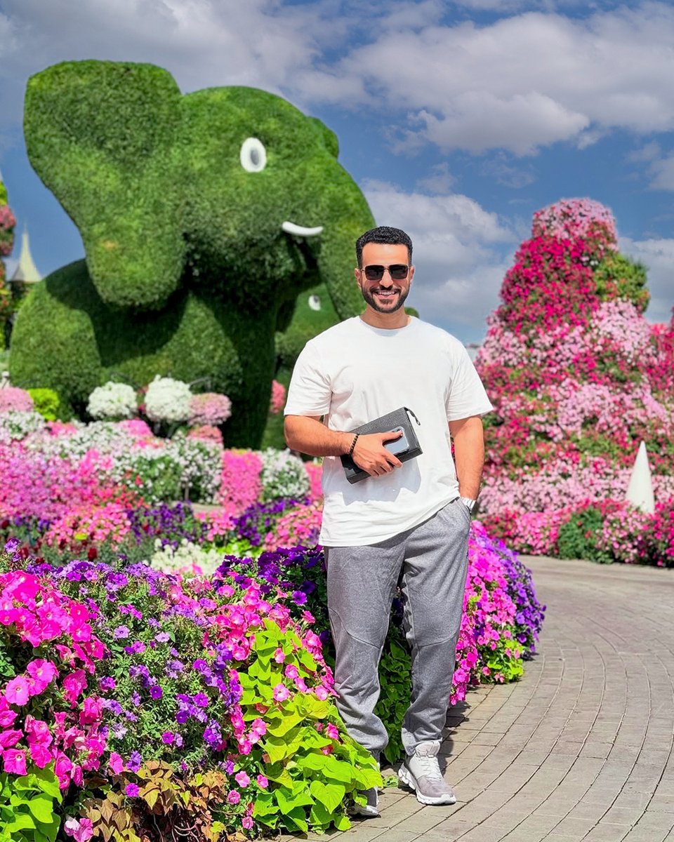Dubai Miracle Garden tweet media