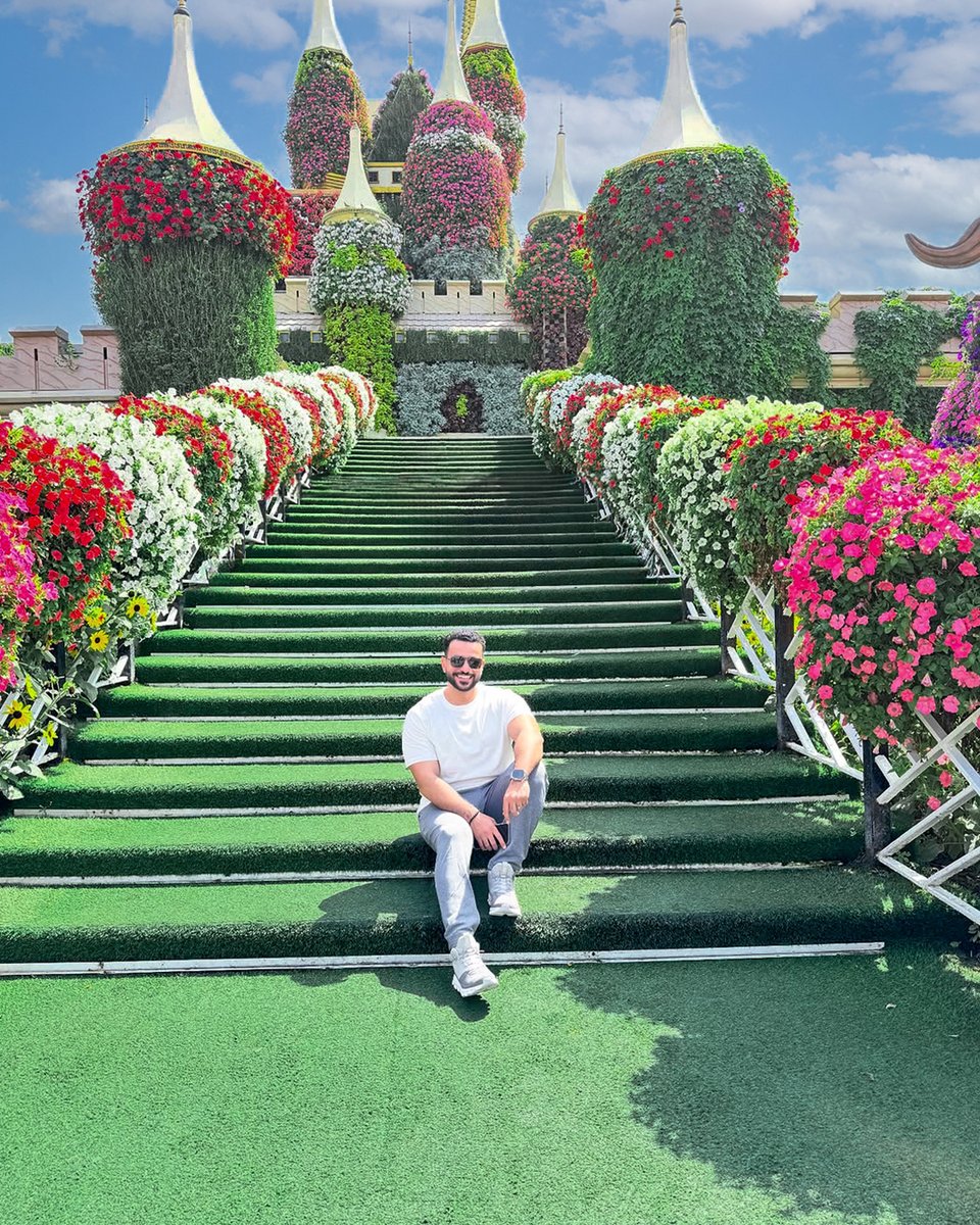Dubai Miracle Garden tweet media