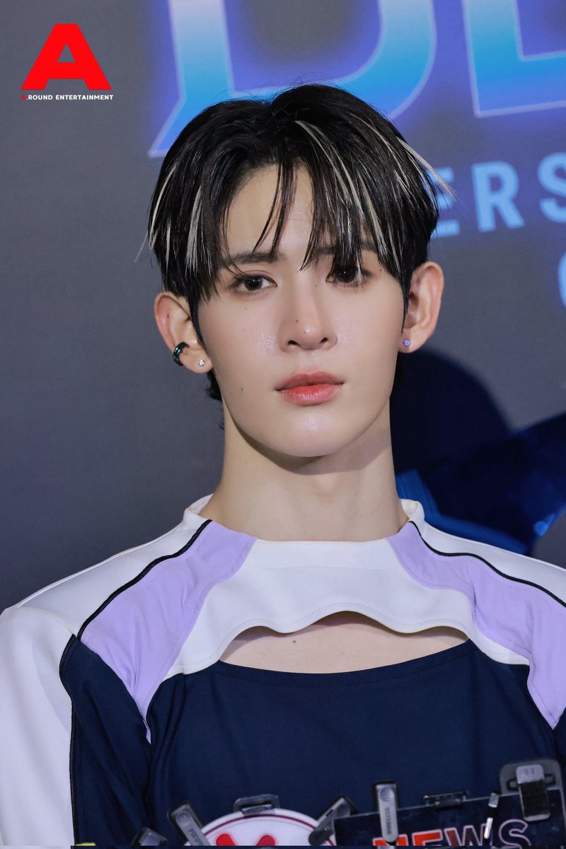 #JAMESSU_DEXX ช่วงให้สัมภาษณ์ในงาน DEXX (Diverse Element of XX) 1st Single Debut “CLANG CLANG” Showcase 

DEXX 1ST DEBUT
#DEXXDebutShowcase
#CLANGCLANG_DEXX
#DEXXth #DMDMUSIC
#JamesSu