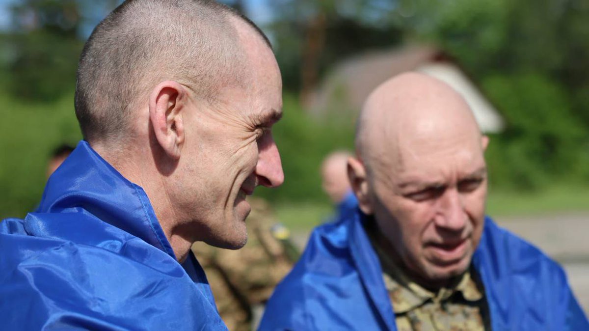 army_tv_ua's tweet image. ⚡ Україна та росія провели черговий обмін полоненими
🪖 Додому повертаються воїни Збройних Сил, Національної гвардії, Державної прикордонної служби. Більшість із них були в полоні з 22 року.
