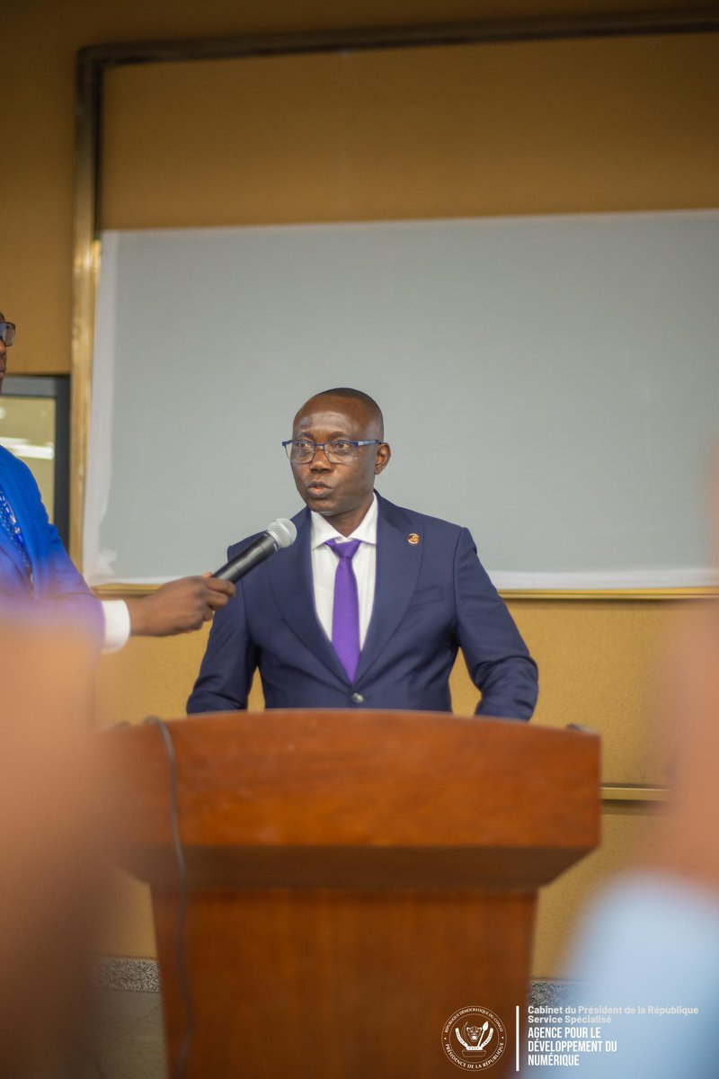 AdnRdc's tweet photo. Le 9 juin 2025, M. Jean-Luc Mugogwa, Coordonnateur adjoint de l’ADN, a participé à la Journée Internationale des Archives. Il a souligné l'importance des archives numériques pour le gouvernement électronique en RDC. Un coffre-fort numérique des archives nationales sera bientôt créé pour faciliter l'accès et la sécurité des données. Cependant, des défis persistent, tels que l’électrification et l’accès à Internet. Un pas important vers un écosystème numérique public fiable! #Archives #Numérique #RDC