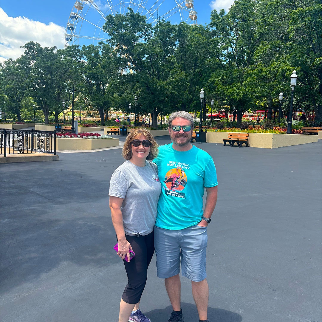 TRUEfitnesstech's tweet photo. At TRUE Fitness, our strength lies not just in our equipment, but in our people. 💪🏼 The TRUE Fitness crew traded treadmills for thrill rides for a day during an employee enrichment outing at Six Flags St. Louis! https://t.co/QbnvburU3G