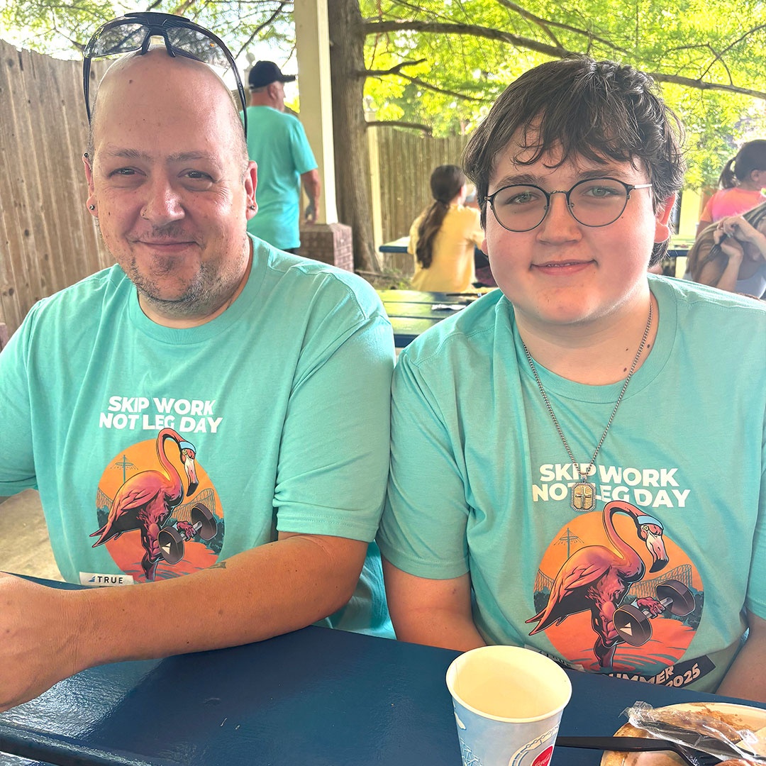 TRUEfitnesstech's tweet photo. At TRUE Fitness, our strength lies not just in our equipment, but in our people. 💪🏼 The TRUE Fitness crew traded treadmills for thrill rides for a day during an employee enrichment outing at Six Flags St. Louis! https://t.co/QbnvburU3G