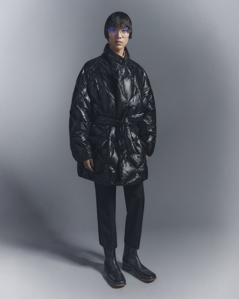 acnestudios's tweet image. A clash of check, florals, and high-shine finishes.
Acne Studios SS26 menswear archetypes are approached with new clarity: bomber and biker jackets are sharp and unadorned, or amplified in volume, punctuated by an amalgam of prints and Japanese motifs.