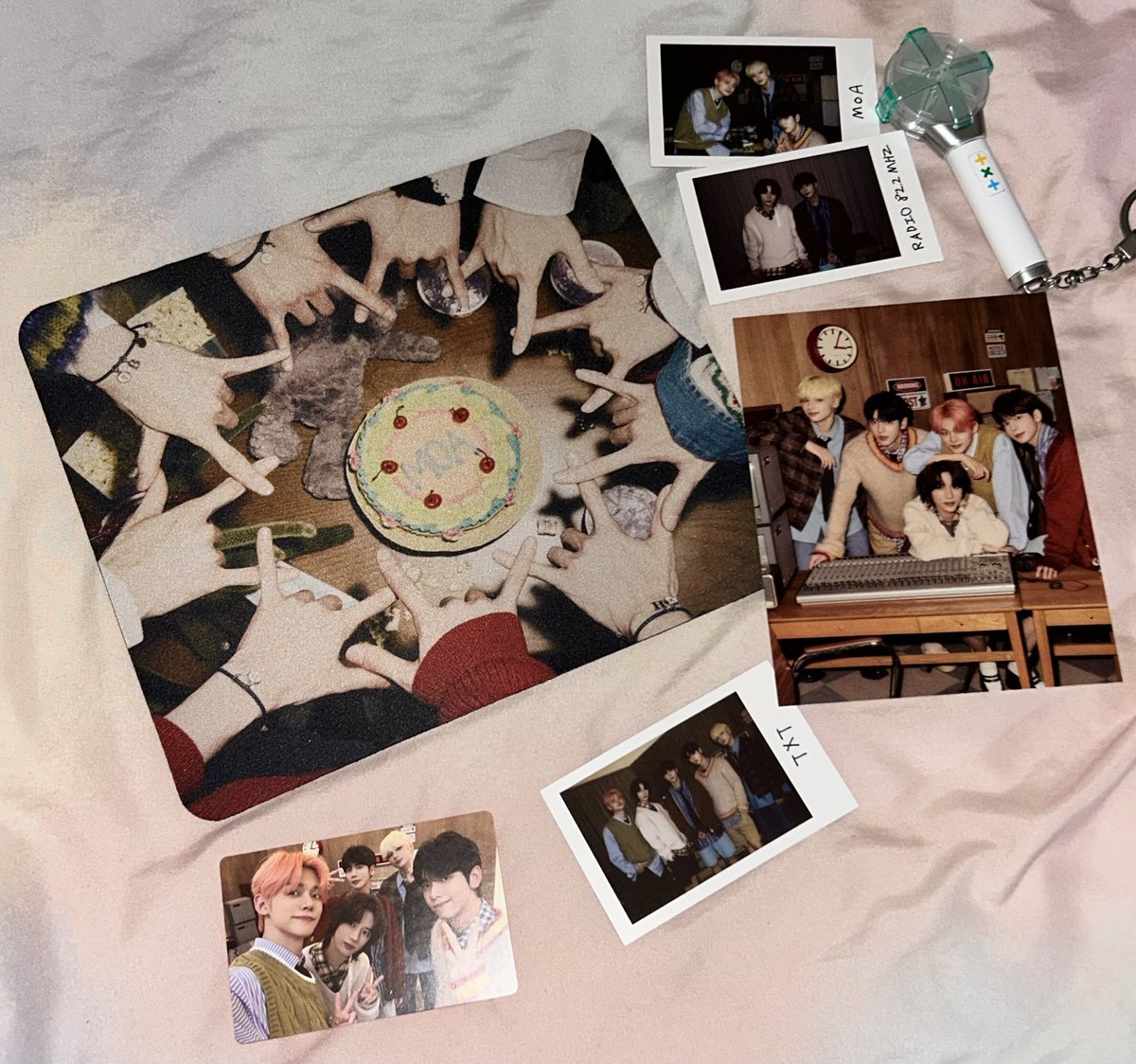 ⭐️ #rt 이벤트

TOGETHER 컴백을 맞아 #RT 추첨 1분께 포토몬(<a href="/Photomon_tweet/">포토몬 X 포토몬 비즈프린트</a>)에서 제작한 마우스패드를 보내드립니다

원하는 사진만 넣으면 바로 편집하고
제작할 수 있어서 너무 간단했습니다!!

최신 승화 인쇄 기술을 적용하여 선명하고,
색감 너무 이쁘게 잘 나왔어요..♡︎ 감사합니다 :)