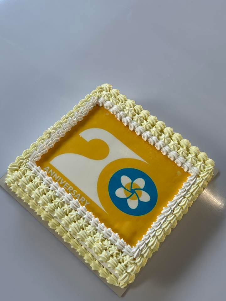 އެމް.ޑީ.ޕީގެ 20 ވަނަ އަހަރީ ދުވަހުގެ  މުނާސަބަތުގައި ފުވައްމުލައް ސިޓީ އެމްޑީޕީ ހަރުގޭގައި ބޭއްވުން ކޭކުފެޅުމުގެ ހަރަކާތް.
#EkugaaGadhakoh 
<a href="/MDPSecretariat/">MDP Secretariat</a>