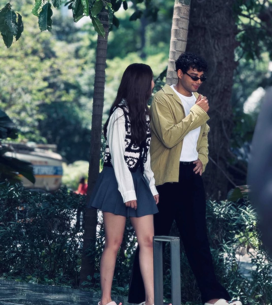 bollyfess's tweet photo. kdrama x bollywood

random banget dost tiba-tiba siddhant satu project sama soobin https://t.co/MdHA0c7gtB