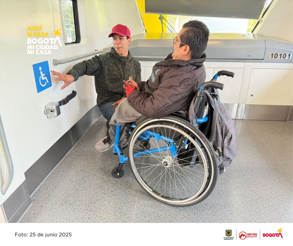 MetroBogota's tweet photo. Ayer recibimos en el #VagónEscuelaMetro 🚆 al Consejo Local de Discapacidad de @alcaldiausaquen representado por 10 ciudadanos que, por primera  vez, imaginaron cómo será su movilidad dentro de la Línea 1 del Metro de Bogotá #L1MB 🚝. https://t.co/wWbVviR6GZ