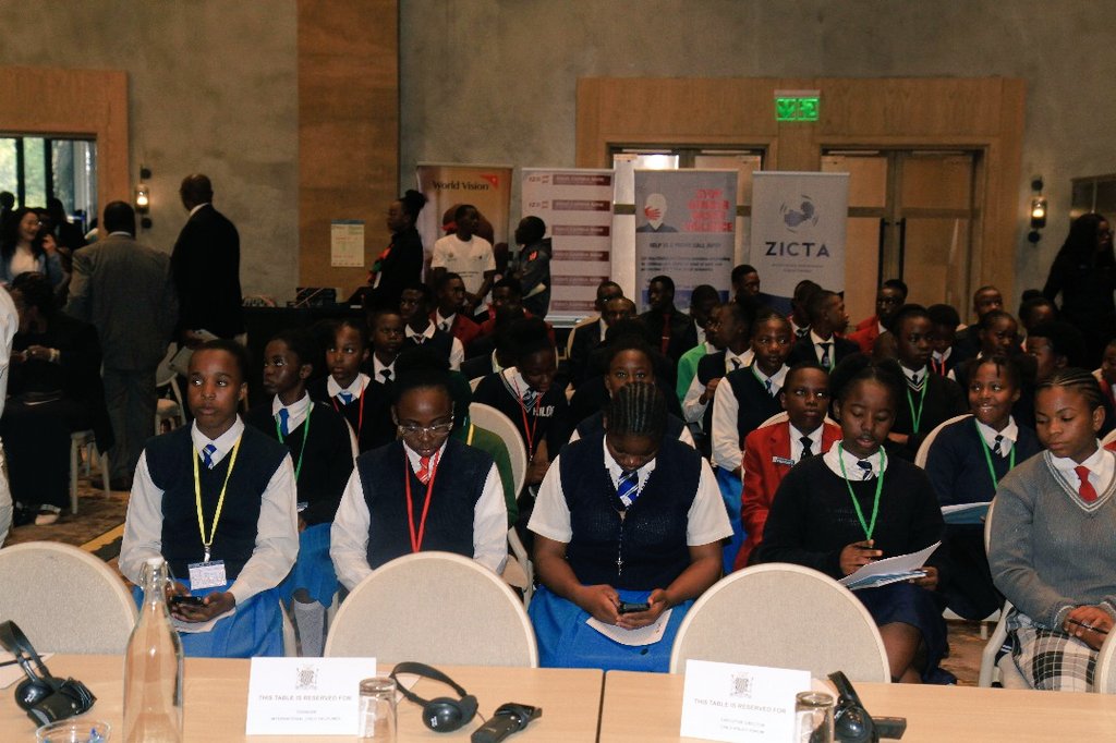 MutaliBeatrice's tweet image. As the 11th Child Helplines Consultation proceeds, the UN reiterates its commitment to working with Zambia & Lifeline/Childline to amplify children's voices, especially the most vulnerable. Let's build robust helplines for every child's protection & well-being. #IC2025