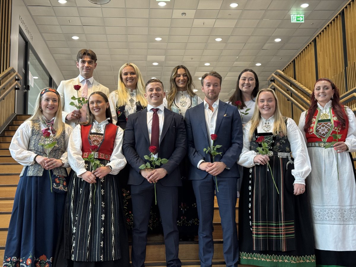 Yüksek lisans tez danışmanlığını yürüttüğüm öğrencilerim Svenja, Line, Lene, Madelen, Frida ve Martine tezlerini başarıyla tamamlayıp Norveçte sınırlı sayıda kişiye verilen ve inovasyon uzmanlık alanını  tescilleyen prestijli "civil economist" ünvanını almaya hak kazandılar. 🥳🥳