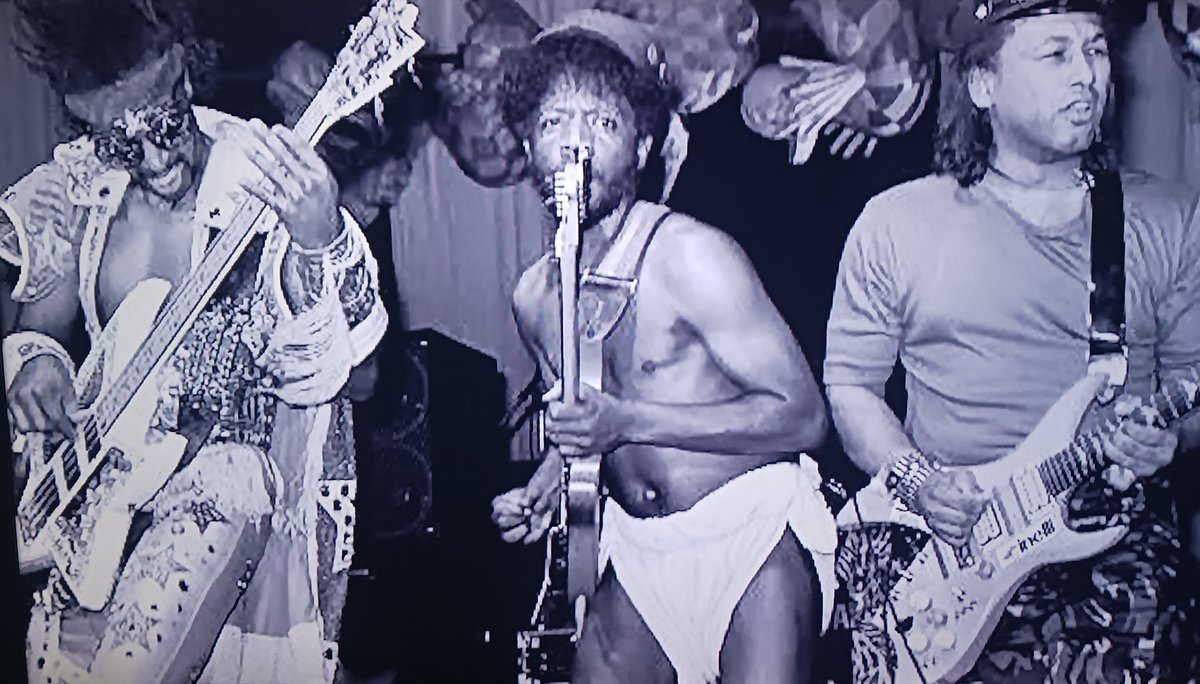 So u want's to be an Original Artist do ya? 🙄 Well 1st thang u do is learn how to take criticism &amp; rejection.🫢Then Inspire the very one's that ain't feelin' ur vision. That's what P-Funk did &amp; is still doin'!🫡 
Thxs to the Funkateers!🥳😜Bootsy baby!!!🤩 #MakemyFunkthePFunk