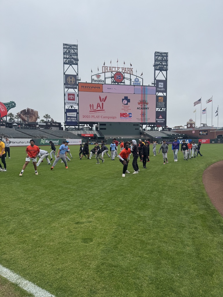 PBATS's tweet image. Yesterday was a great day in San Francisco with the @sfgiants athletic training staff and the @giantscommunity for the PLAY campaign event.
The kids spent time at Oracle Park with #Giants infielder Casey Schmitt and learned from educational partners from @thethf and…