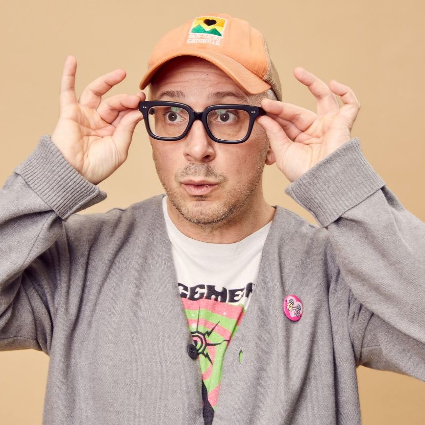 Steve Burns, the OG host of ‘BLUE’S CLUES,’ is launching a podcast for adults called “Alive.”

It’s described as a “continuation” of the beloved kids’ show.