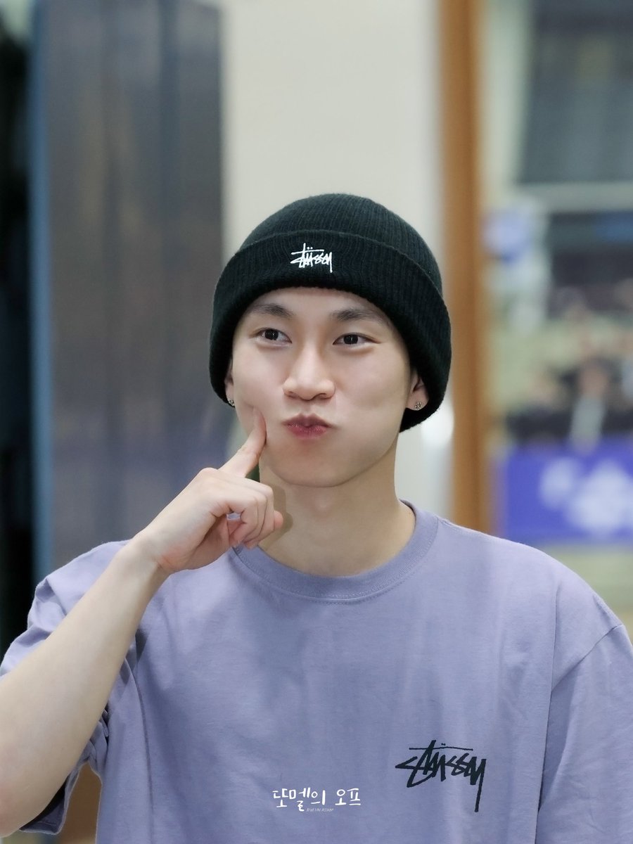 ddomel95's tweet image. 250625 효정의 볼륨을 높여요 #퇴근길 #서은광
@BTOB_SEKwang 
퇴근길 귀엽게 볼콕💙
#SilverLight #비투비 #BTOB #보이는라디오 #보라