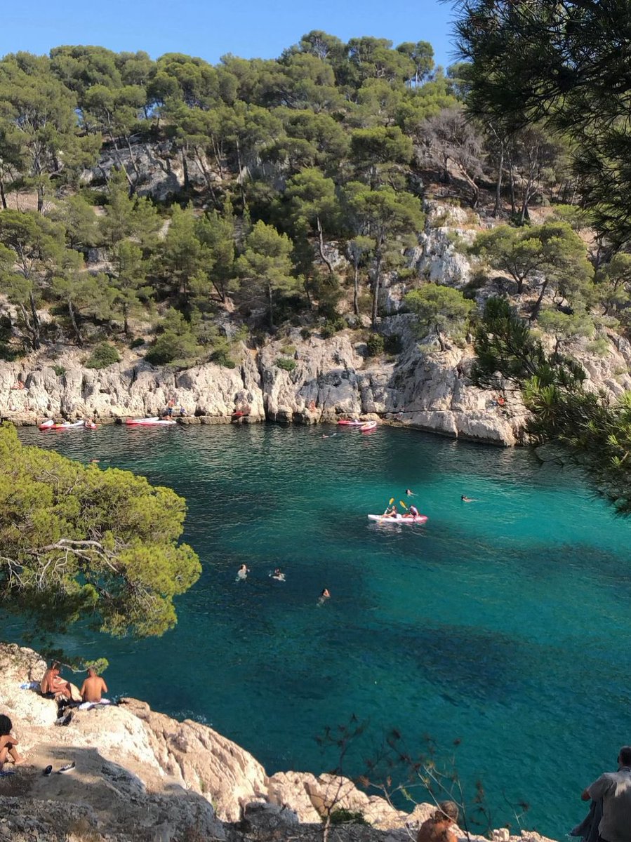 Mainvanture's tweet photo. Marseille et ses environs 💙✨

Calanques, vieux port, vélodrome, plage…🤩

 #velodrome #vieuxport #vanlife #voyager #roadtrip #aventure #nature #nomade #campinglife #montagne #randonnée #vanamenagé #voyage #vacances #camping #campervan #teamOM #mercatom #marseille https://t.co/hDBPJVHiq8
