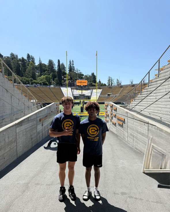 JSerra_Football's tweet photo. Shout out to our guys Dylan Fenn &amp; Clark Cokley for winning Defensive and Offensive MVP of the Cal Football Camp this past weekend 🦁🔥
#BeALion #OneBloodFootball #NewEraJSerra https://t.co/rCN06DogFN