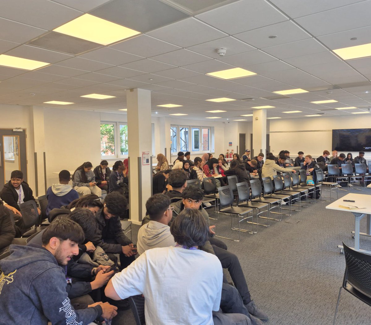 As our first Cohort graduates we are looking ahead.   <a href="/Screen_mcr/">Screen Manchester</a>'s Joseph Morris &amp; Charles Abbott delivered a Connected Campus Taster Session for 2025/2026 at #OldhamSixthForm #CollegeCreativeFuturesDay. Supported by #ScreenAllianceNorth <a href="/BFI/">BFI</a> with #NationalLotteryFunding