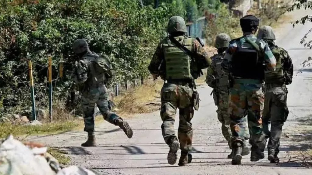 Army Warrior 🇮🇳 (@army___warrior) on Twitter photo Udhampur Encounter: 
मुठभेड़ में एक आतंकवादी ढेर
उधमपुर में भारतीय सेना ने एक ऑपरेशन के दौरान एक आतंकवादी को मार गिराया है। बसंतगढ़ के बिहाली क्षेत्र में सुबह से जारी मुठभेड़ में यह कामयाबी मिली है।
#Udhampur #IndianArmy #JammuKashmir Udhampur Encounter: 
मुठभेड़ में एक आतंकवादी ढेर
उधमपुर में भारतीय सेना ने एक ऑपरेशन के दौरान एक आतंकवादी को मार गिराया है। बसंतगढ़ के बिहाली क्षेत्र में सुबह से जारी मुठभेड़ में यह कामयाबी मिली है।
#Udhampur #IndianArmy #JammuKashmir