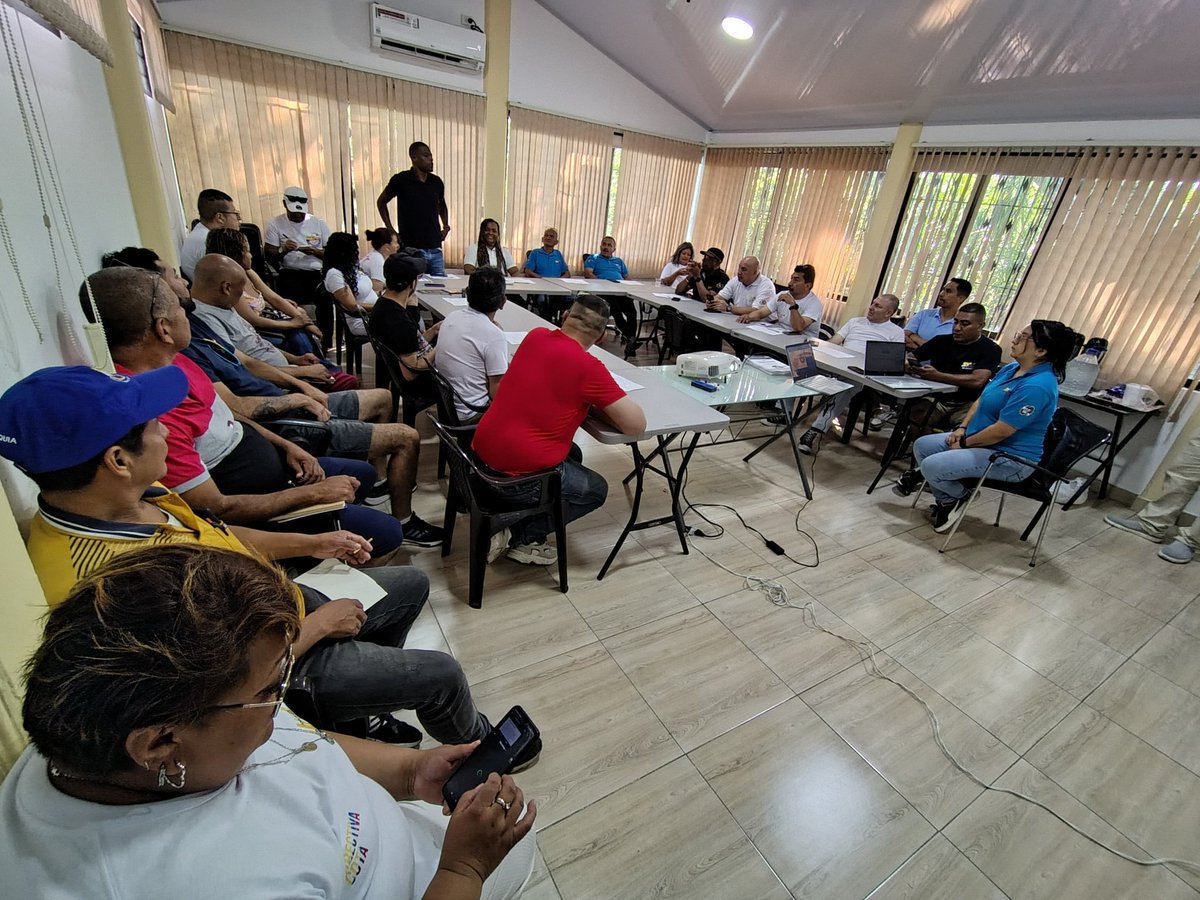 En bugalagrande se inicia el Taller de formación sobre TÉCNICA DE AFILIACIÓN con la presencia de 26 compañeras y compañeros de las subdirectivas de Bogotá , Cundinamarca, Buenaventura, Mingueo , Antioquia.