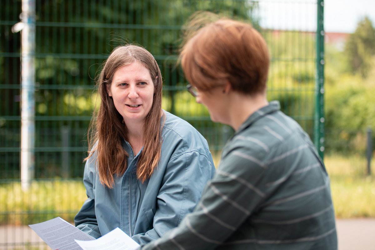 Im Podcast sprechen wir über die Kosten für die Behelfsbrücke, den fehlenden Vogelschutz beim Abriss, Umleitungen über den Ring und in der Carl-Miller-Straßer, sowie Magdeburgs demografische Entwicklung und das Gedenken auf dem Alten Markt.
Zum Podcast
madeleine-linke.de/podcast/inside…