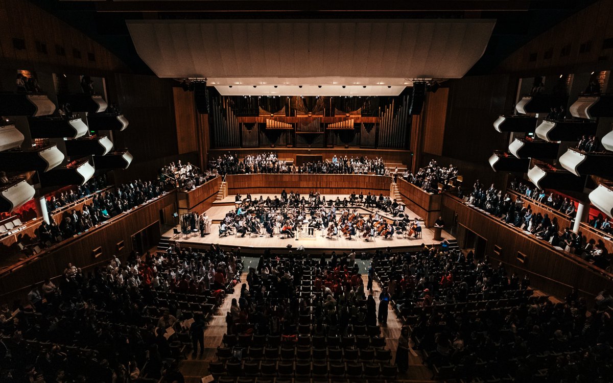 UnitedLearning's tweet image. This week, pupils lit up the @southbankcentre Royal Festival Hall in the London regional performance of the #MagicFlute.
They sang alongside opera singers & played in the orchestra 🎶
Well done everyone👏
Thanks @Tim_Hills_Photo for these fab pictures 📸
@United_Music1