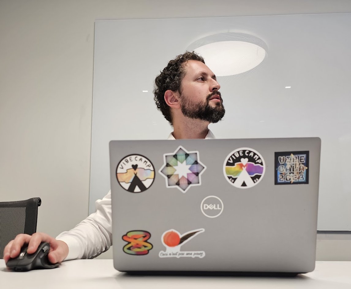 yashkaf's tweet image. friends, I am looking for gainful employment
if you or a loved one need a do-it-all generalist to run biz ops for your startup, manage new product opportunities, or handle rogue tasks and special projects, I could be your man
link to full write-up in my bio. short version ↓