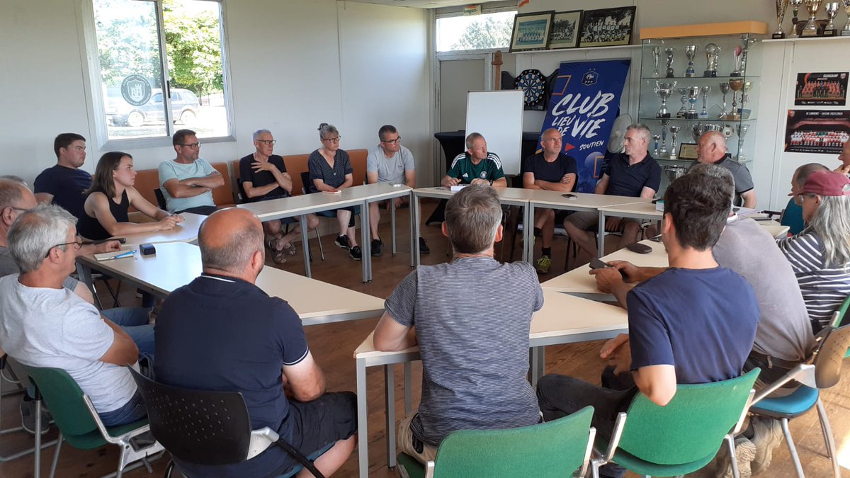 🚜 Les FD’Tour sont lancés !
📍 Vendredi 20 juin à Merlevenez
📍 Puis Elven, St-Jean-Brévelay et Kerfourn aujourd’hui.
🔥 Convention incendie : des agriculteurs référents prêts à soutenir les pompiers, en partenariat avec le SDIS, le CD56, la Chambre, JA et la FDSEA.
#FDTour