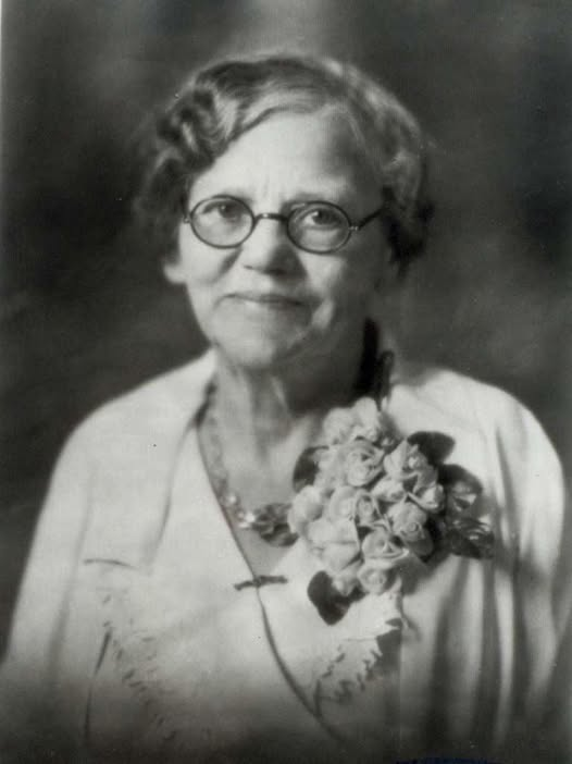 breakfastmompod's tweet photo. On our next episode Mom and I talk about the OG grocery matron, Florence Thornton Butt.  For those of you that do not know her, she was the founder of the HEB stores in Texas and Mexico.  Please check out it!  CHEERS! https://t.co/biFh3RBM4t