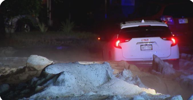 Winter weather – Summer has begun but in Aurora, CO, a hail storm caused problems for drivers. "Tow truck drivers were called to help pull the vehicles out of the piles of hail." buff.ly/VkLjNaI